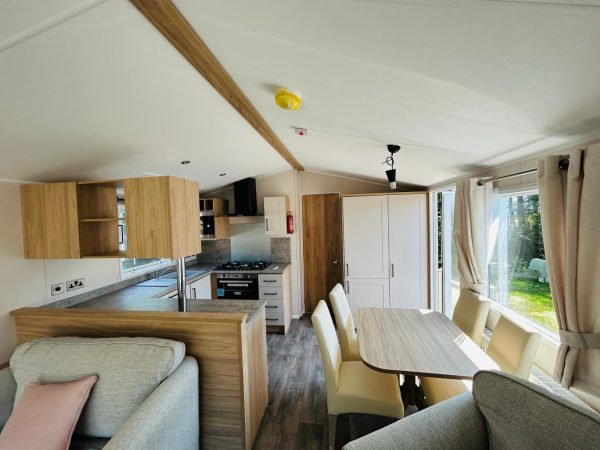 New Willerby manor 38x12 - Image 3
