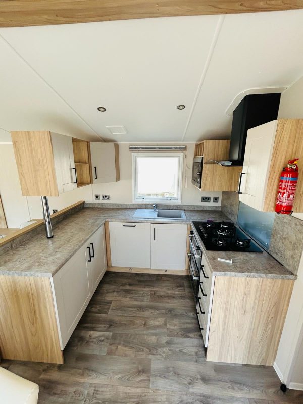 New Willerby manor 38x12 - Image 4