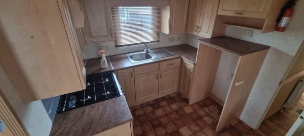 Pre owned Willerby Salisbury 35x12 - Image 3