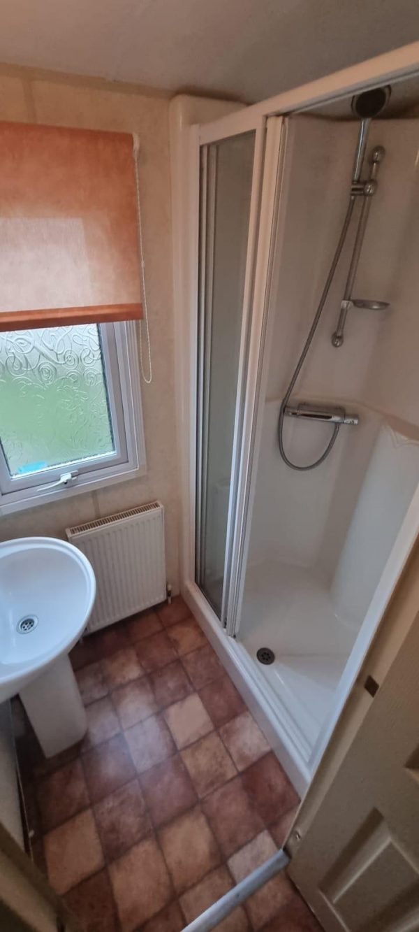 Pre owned Willerby Salisbury 35x12 - Image 5